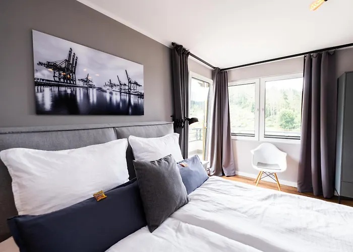 Mit Panoramablick Naehe Nuerburgring